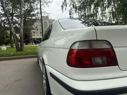 BMW 528 1997 года за 3 100 000 тг. в Алматы – фото 4