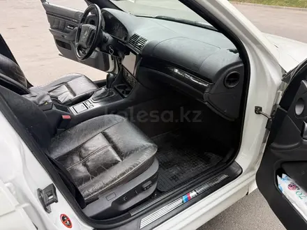 BMW 528 1997 года за 3 100 000 тг. в Алматы – фото 10