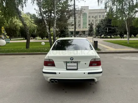 BMW 528 1997 года за 3 100 000 тг. в Алматы – фото 5