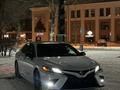 Toyota Camry 2018 года за 13 500 000 тг. в Караганда – фото 3