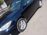 Toyota Camry 2002 годаүшін4 500 000 тг. в Алматы – фото 3