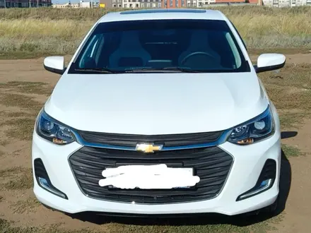 Chevrolet Onix 2023 года за 7 900 000 тг. в Актобе