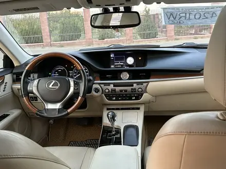 Lexus ES 300h 2013 года за 7 500 000 тг. в Актау – фото 6