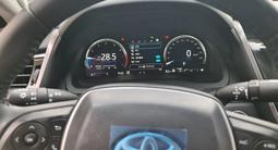Toyota Camry 2023 годаүшін16 400 000 тг. в Алматы – фото 5