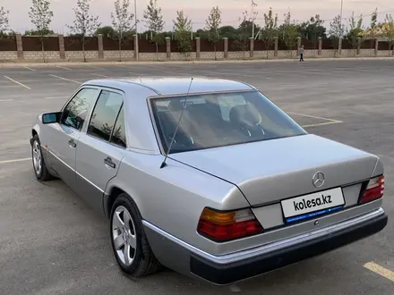 Mercedes-Benz E 220 1992 года за 2 700 000 тг. в Жаркент – фото 7