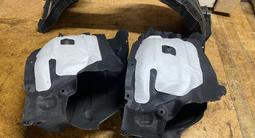 Подкрылки под оригинал на Toyota Lexus Hyundai за 15 000 тг. в Алматы