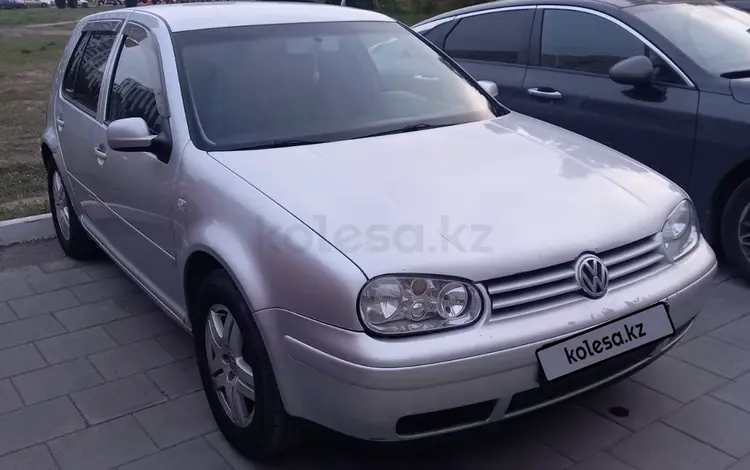 Volkswagen Golf 2003 годаүшін2 500 000 тг. в Астана