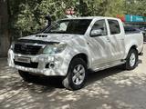 Toyota Hilux 2012 года за 7 000 000 тг. в Актобе