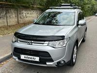 Mitsubishi Outlander 2014 годаfor10 000 000 тг. в Алматы