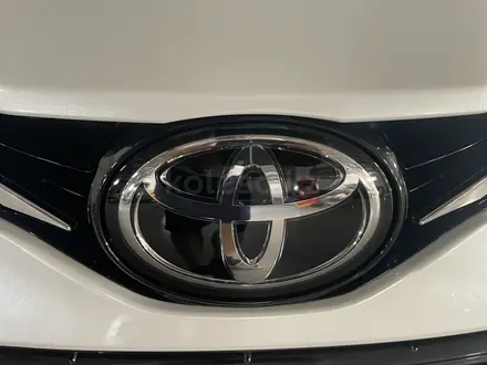 Toyota Camry 2022 года за 16 500 000 тг. в Атырау – фото 9