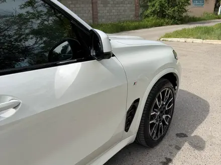 BMW X5 2025 года за 60 700 000 тг. в Тараз – фото 6