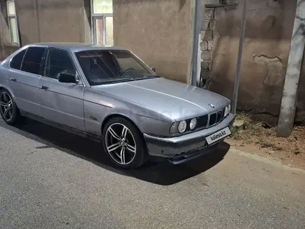 BMW 525 1992 года за 1 150 000 тг. в Шымкент – фото 2