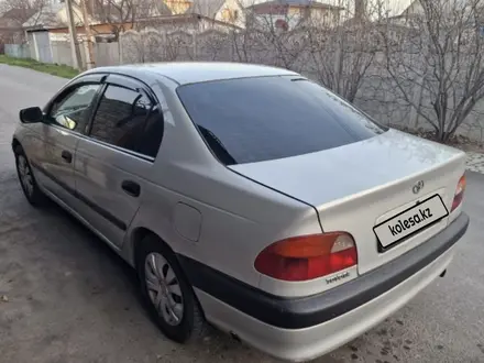 Toyota Avensis 2000 года за 2 600 000 тг. в Тараз – фото 2