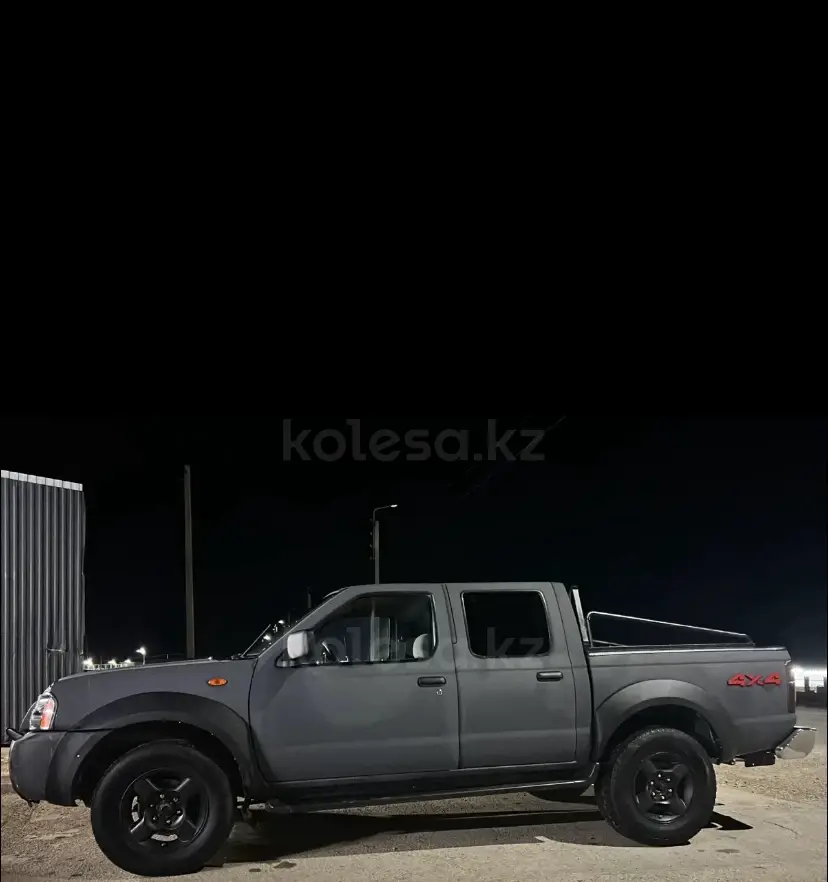 Nissan NP300, 2014