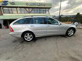 Mercedes-Benz C 200 2002 годаүшін3 200 000 тг. в Шымкент – фото 2