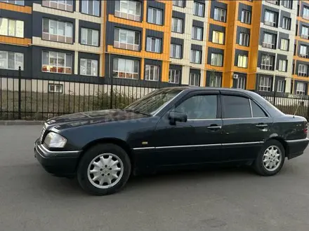 Mercedes-Benz C 220 1996 года за 2 850 000 тг. в Актобе