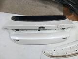 Крышка багажника на Kia K5 2020-2022 за 220 000 тг. в Алматы