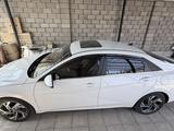 Hyundai Elantra 2023 года за 8 400 000 тг. в Алматы – фото 5
