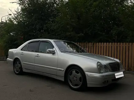 Mercedes-Benz E 320 2000 года за 5 200 000 тг. в Алматы – фото 2