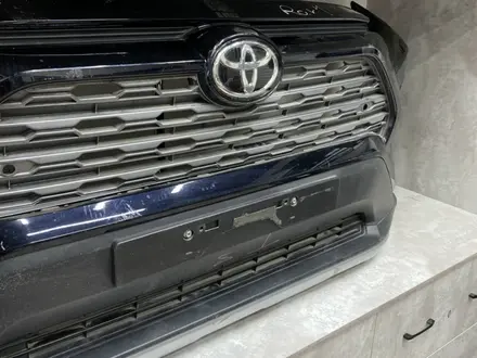 Передний бампер на все модели Toyota за 10 000 тг. в Алматы – фото 2