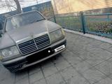 Mercedes-Benz E 200 1990 года за 1 000 000 тг. в Семей