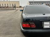 Mercedes-Benz E 320 1997 годаfor3 600 000 тг. в Шу – фото 2