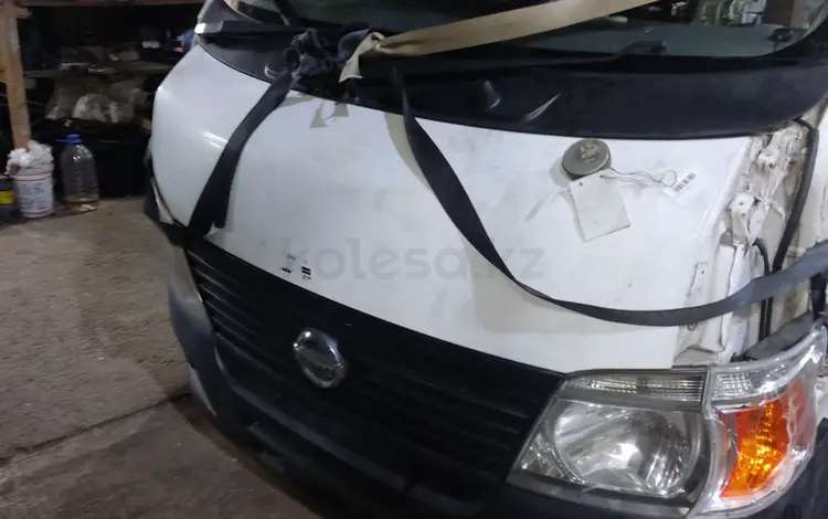 МОРДА НОУСКАТ БАМПЕР ФАРЫ В СБОРЕ NISSAN CARAVAN E25 за 400 000 тг. в Астана