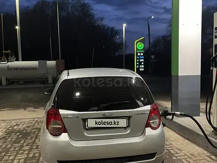 Chevrolet Aveo 2012 года за 2 700 000 тг. в Актобе – фото 4