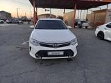 Toyota Camry 2015 года за 9 999 999 тг. в Уральск