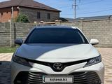 Toyota Camry 2019 года за 15 500 000 тг. в Тараз – фото 2