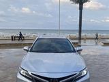 Toyota Camry 2018 годаfor8 200 000 тг. в Актау