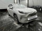Toyota RAV4 2022 годаүшін16 500 000 тг. в Атырау – фото 3