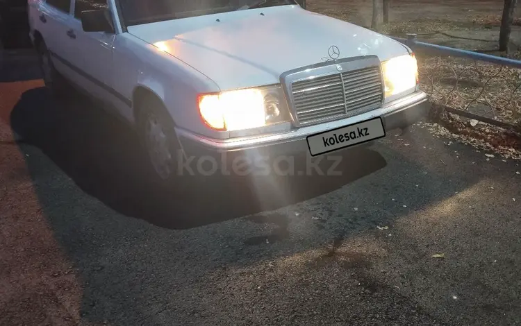 Mercedes-Benz E 230 1989 года за 1 000 000 тг. в Караганда