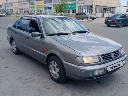 Volkswagen Passat 1994 года за 1 300 000 тг. в Тараз – фото 3