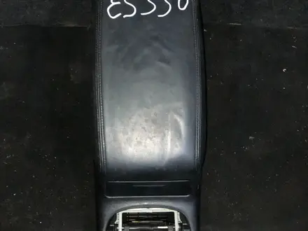 Подлокотник Lexus Es 300- за 1 000 тг. в Алматы