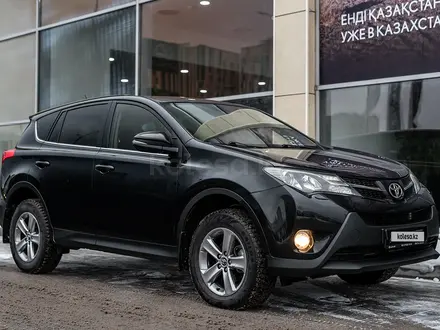 Toyota RAV4 2015 года за 9 900 000 тг. в Астана – фото 3