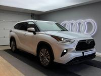 Toyota Highlander 2022 года за 33 000 000 тг. в Астана