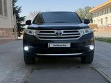 Toyota Highlander 2013 года за 13 200 000 тг. в Бесагаш