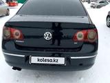 Volkswagen Passat 2006 года за 5 000 000 тг. в Петропавловск – фото 2
