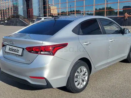 Hyundai Accent 2018 года за 7 500 000 тг. в Астана – фото 3