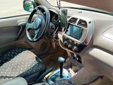 Toyota RAV4 2002 года за 3 700 000 тг. в Актобе – фото 4