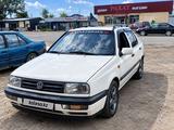 Volkswagen Vento 1993 года за 1 950 000 тг. в Алматы – фото 2