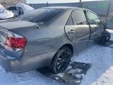 Toyota Camry 2003 годаfor100 001 тг. в Актобе – фото 2