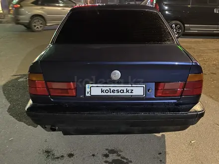 BMW M5 1993 года за 1 300 000 тг. в Алматы – фото 4