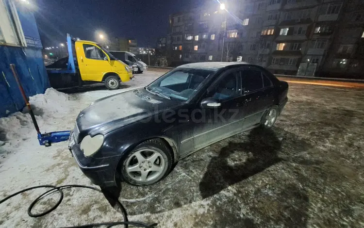 Mercedes-Benz C 180 2002 года за 2 800 000 тг. в Астана