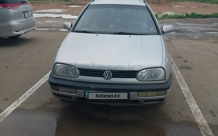 Volkswagen Golf 1994 года за 2 100 000 тг. в Астана