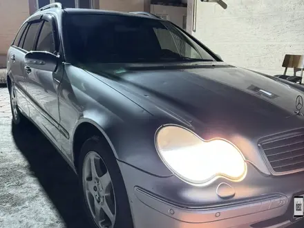 Mercedes-Benz C 240 2001 года за 3 700 000 тг. в Алматы – фото 2