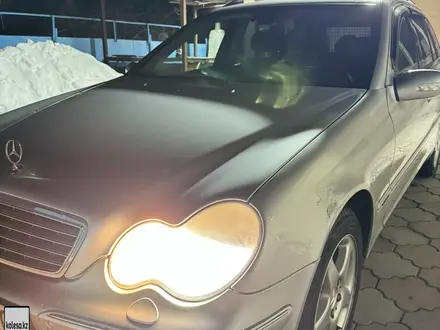 Mercedes-Benz C 240 2001 года за 3 700 000 тг. в Алматы – фото 3