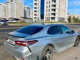 Toyota Camry 2018 года за 8 000 000 тг. в Астана – фото 3