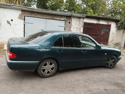 Mercedes-Benz E 230 1996 года за 2 900 000 тг. в Караганда – фото 8